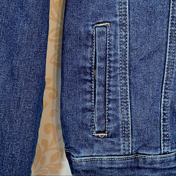 NWOT Nicole Miller Cropped Denim Jacket in Mid Blue S - Picture 7 of 13